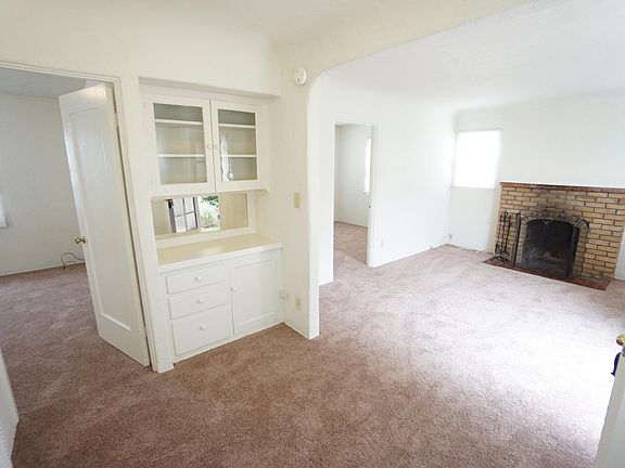 2nd image of 1817 Bacon St