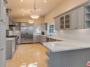 4164 Knobhill Dr, Sherman Oaks, CA 91403
