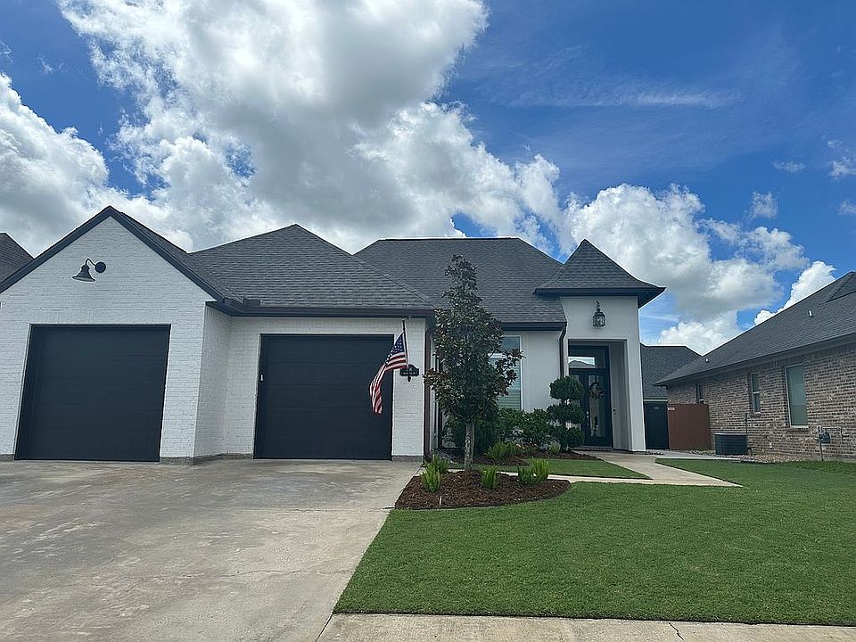 1st image of 306 Woodstone Dr