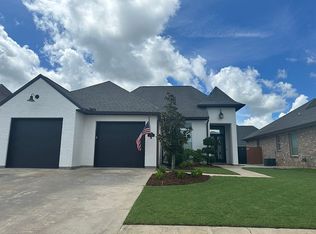 306 Woodstone Dr, Lafayette, LA 70508