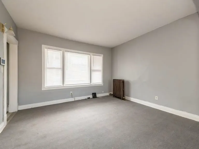7748 S Saginaw Ave #R — Photo 2