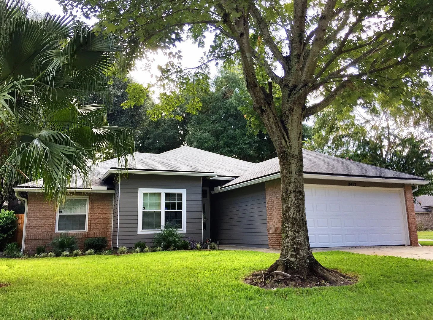 Upgraded Arlington Home! — Photo 2