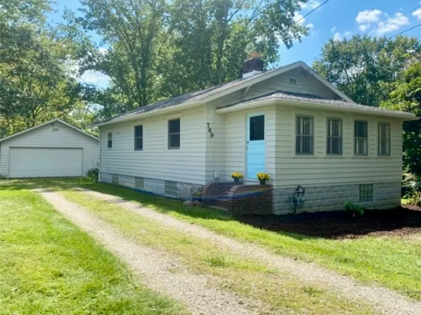 769 Ewart Rd, Akron, OH 44312