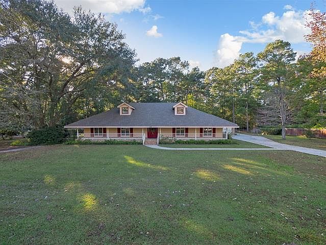1st image of 812 Pine Alley Dr