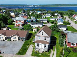 1491 Victoria Rd, Sydney, NS B1N1M9