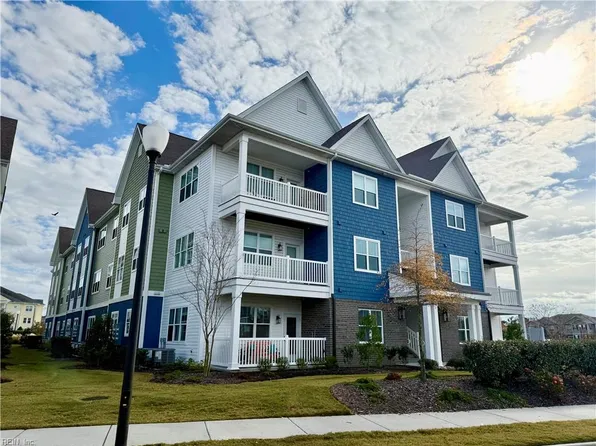 1725 Dromolin Dr Unit 201, Virginia Beach, VA 23456