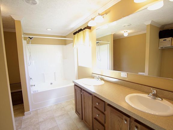 5th image of 515 Oakshire Ln