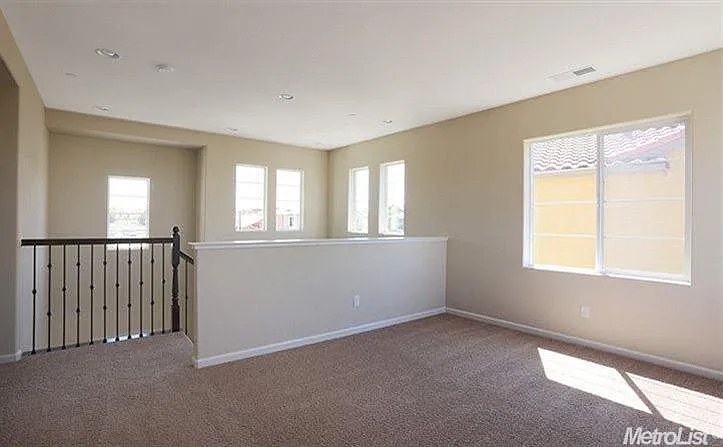872 Calico Dr — Photo 8
