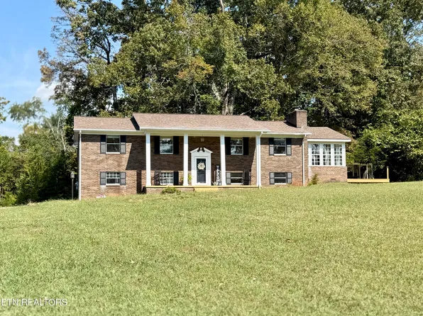 7803 Lucky Ln, Corryton, TN 37721