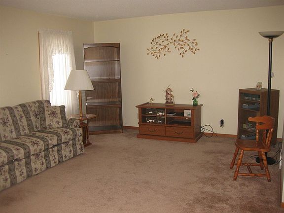2nd image of 510 Nebobish Ave