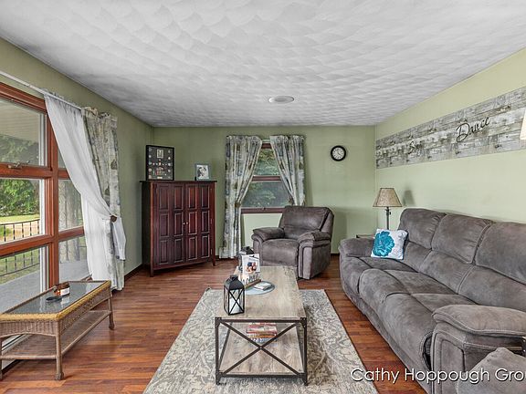 5th image of 3870 W Lincoln Ave