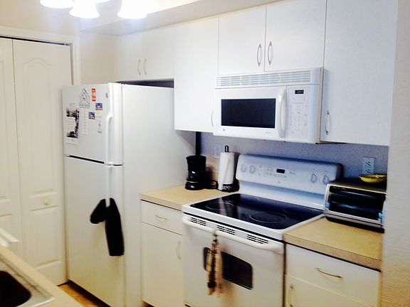 2nd image of 4102 Central Sarasota Pkwy APT 927