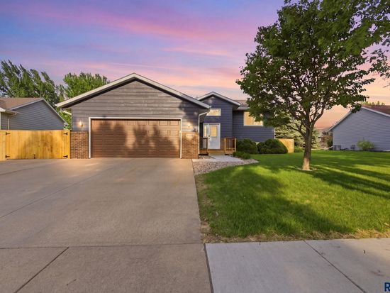 7008 S Mogen Ave, Sioux Falls, SD 57108