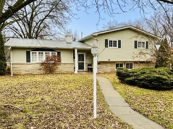 601 Sherwood Dr, Crawfordsville, IN 47933