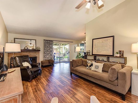 5th image of 9104 Plumgrove Way