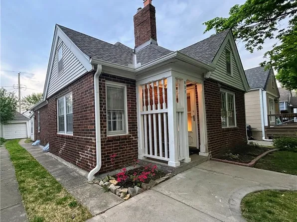 821 E 24th Ave, Kansas City, MO 64116