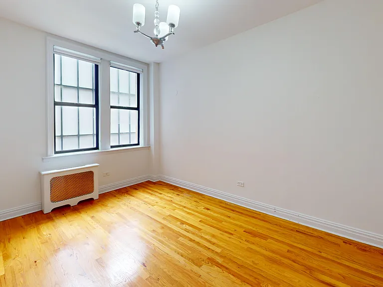 245 W 51st St #68 — Photo 10