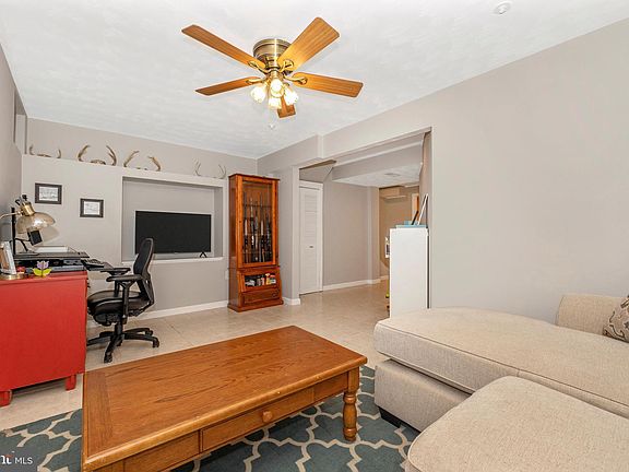 4th image of 5603 Queen Anne Ct