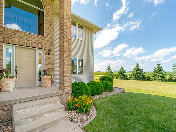 4th image of 1152 Lakeview Dr