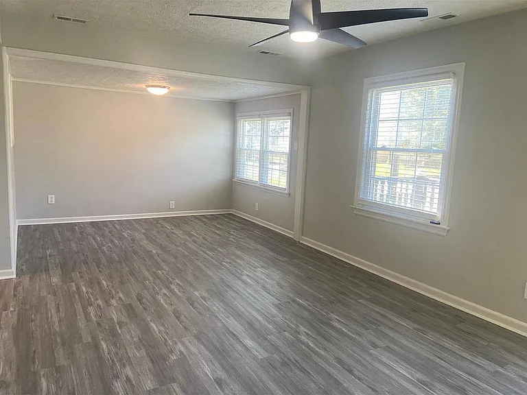 6 Dotson Dr — Photo 4