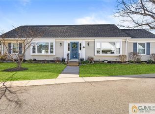 447 New Haven Way #B, Monroe Township, NJ 08831