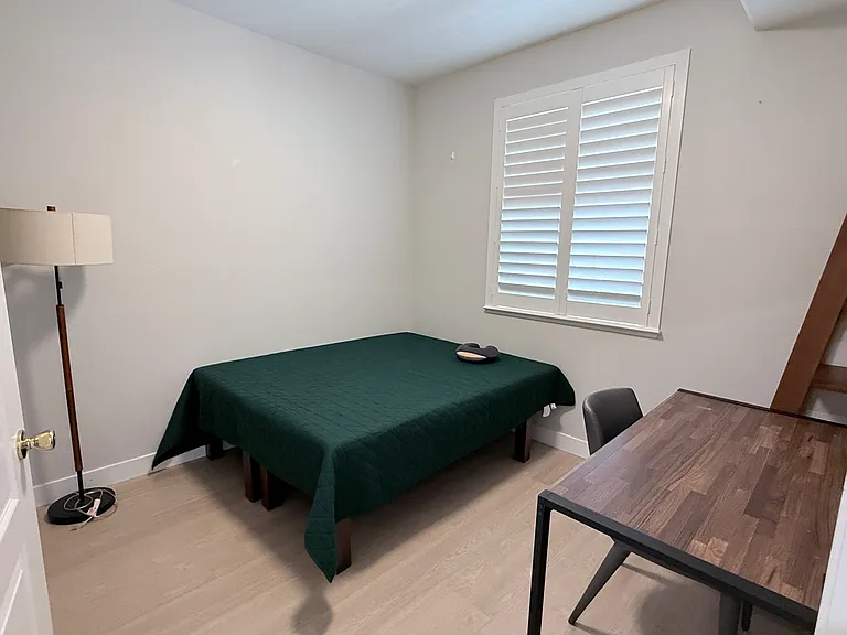 2051 Oakland Rd — Photo 3