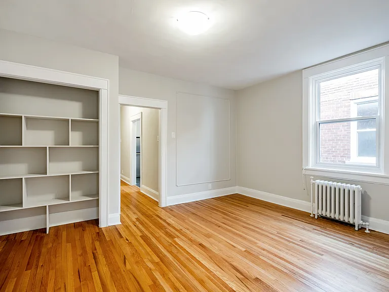 407 Elgin St — Photo 16