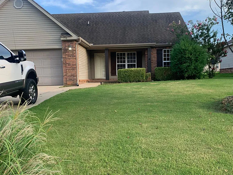 1316 Hemingway Cir — Photo 4