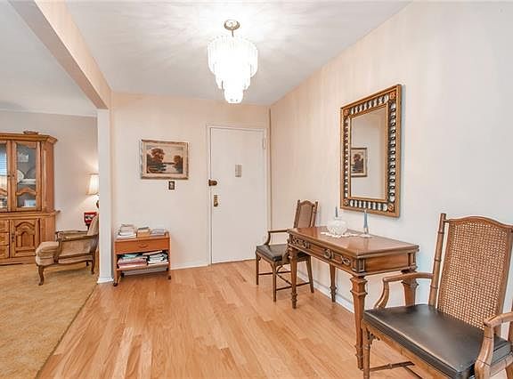 5th image of 309 Palmer Ter APT 1A
