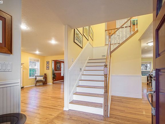 5th image of 2213 NE Estate Dr