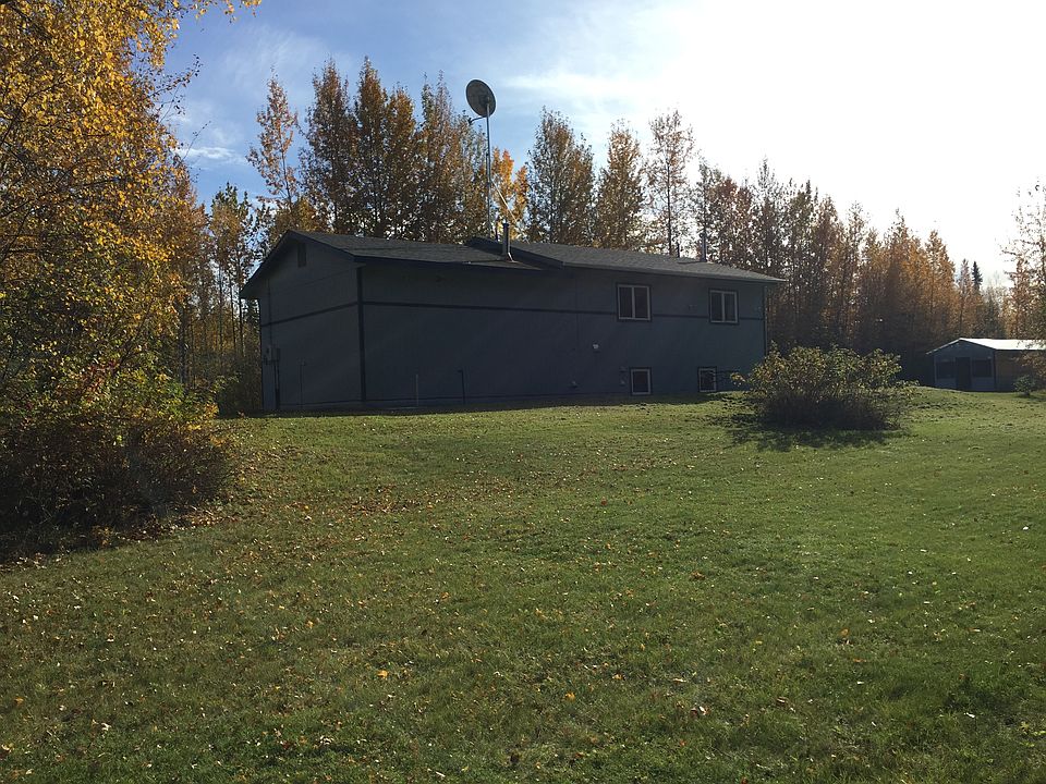2nd image of 2489 Mission Rd