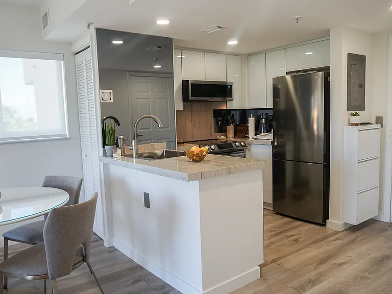 1918 Brickell Ave #502 — Photo 4
