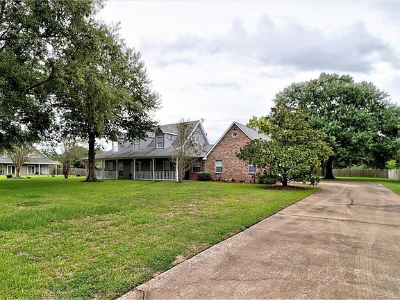 2nd image of 5523 Alexander Ln