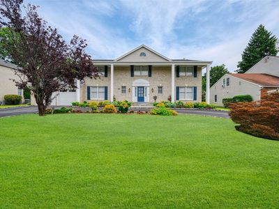38 Bridle Path, Great Neck, NY, 11021
