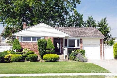 2nd image of 197 Floral Ave