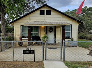 208 Jeff, Pleasanton, TX 78064