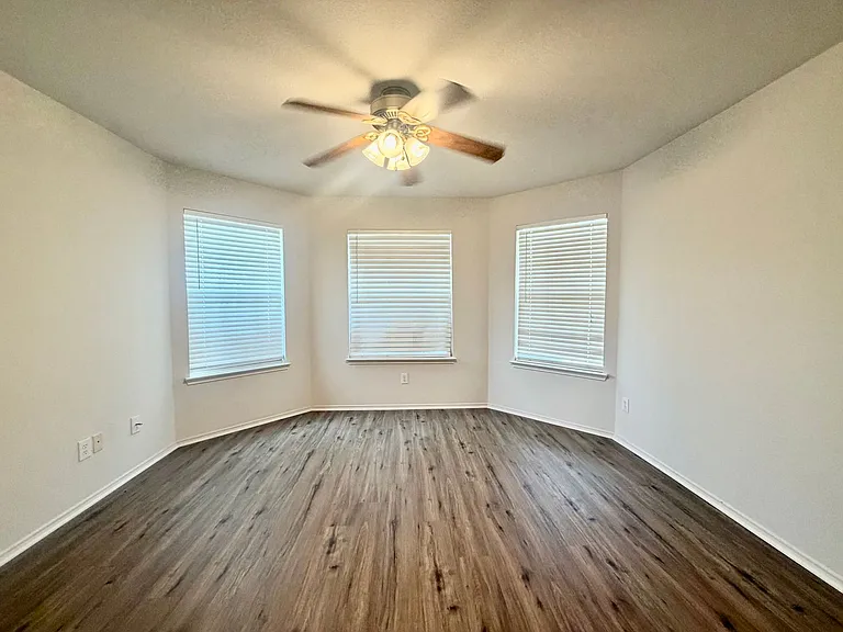 1415 Aztec Trl — Photo 10