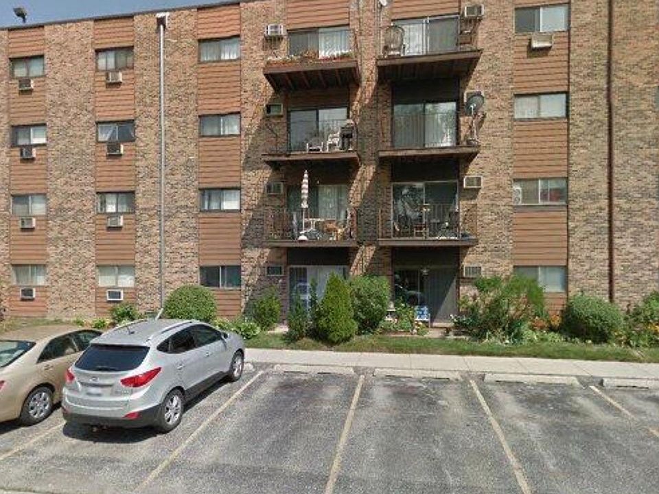 1st image of 8936 Parkside Ave #409