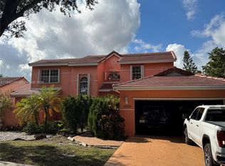 19720 NW 87th Pl, Hialeah, FL 33018