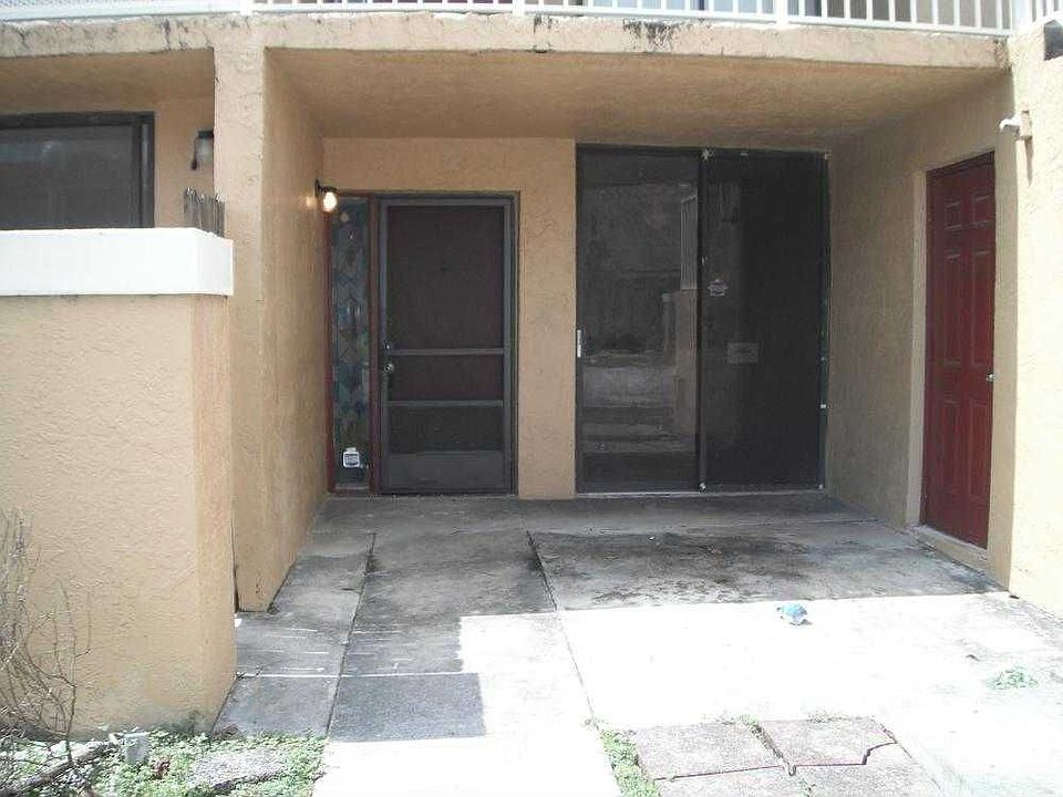 1st image of 430 NW 214th St APT 102