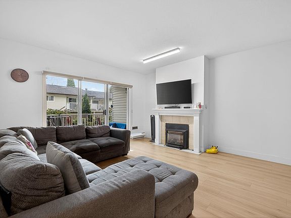 5th image of 13918 72nd Ave #116