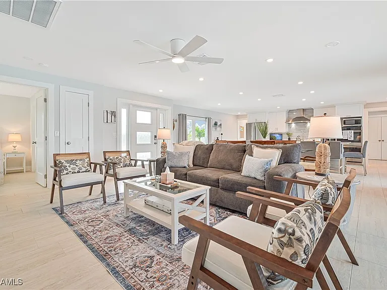 13840 Sleepy Hollow Ln — Photo 11