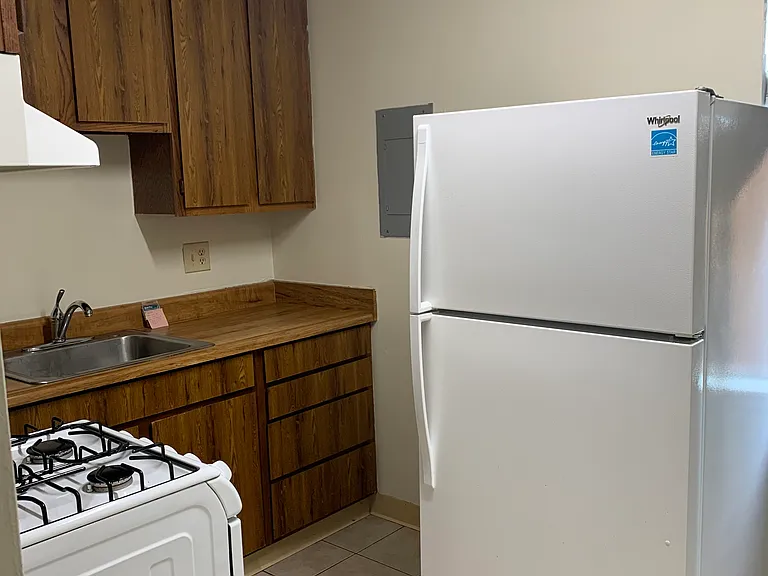 703 N Livermore Ave #5 — Photo 3