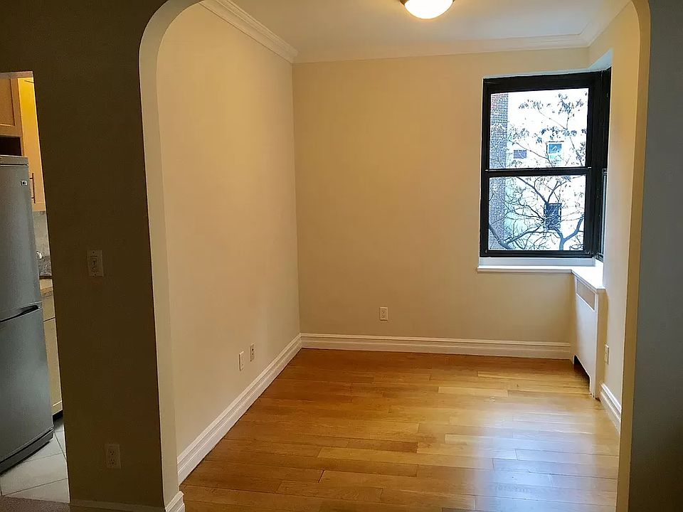 2nd image of 8 Gramercy Park S APT 5C