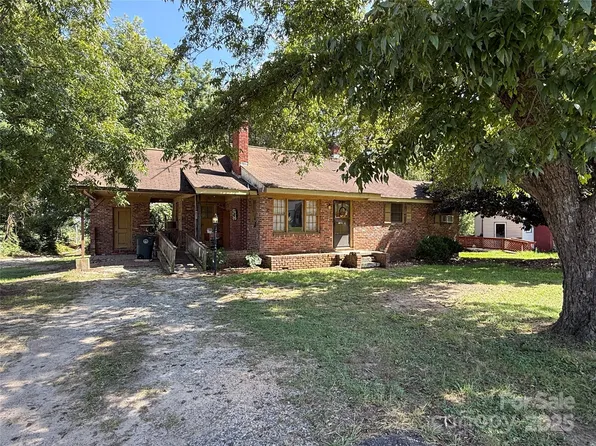 201 Saint Michael Ave, Great Falls, SC 29055