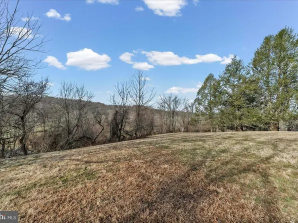 1335 Creek Rd, West Chester, PA 19382