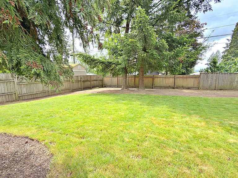 12820 SW Edgewood St — Photo 39