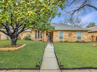 525 Kingsbridge Dr, Garland, TX