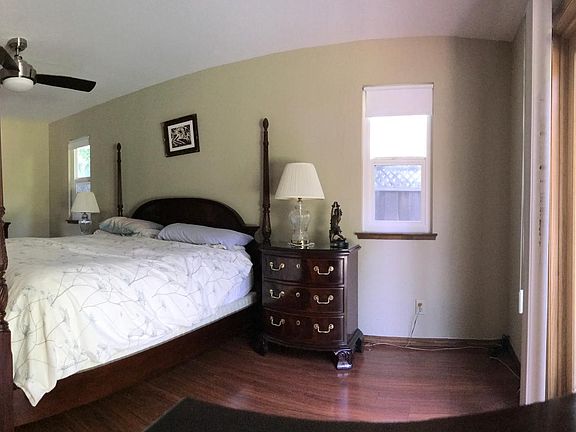 Bedroom with en suite and French doors to backyard