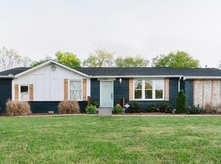 547 Harding Pl, Nashville, TN 37211